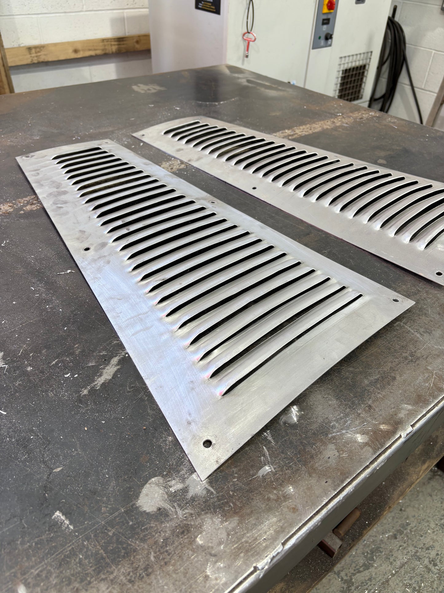 Louvers for Jaguar Aluminium Bonnet